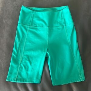 Girlfriend Collective Bike Shorts Size Medium - Green